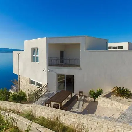 Lotus Villa *