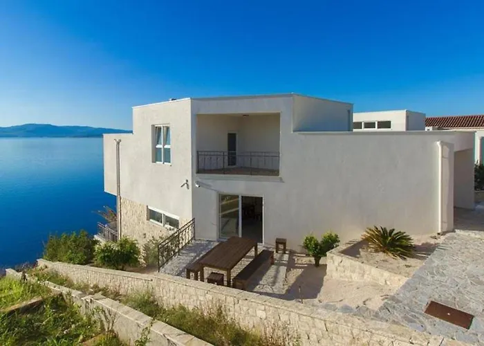 Lotus Villa *