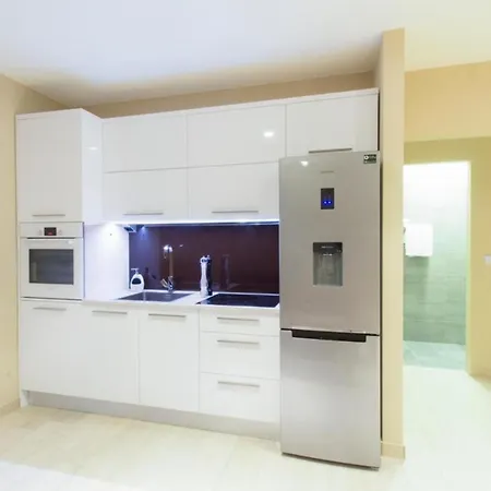 ヴィラ Lotus ポセダリェ