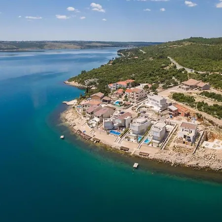 Lotus ポセダリェ